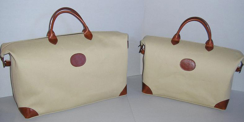 Uno de nuestros bolsos artesanos en piel